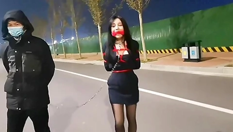 Chinese Girls Throw Trash Anywhere And Tie Up